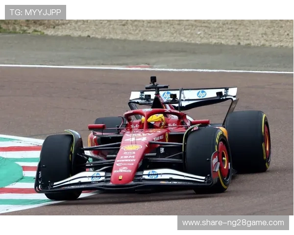 红牛与法拉利争冠升级维斯塔潘汉密尔顿再掀赛道风云新赛季看点全解析